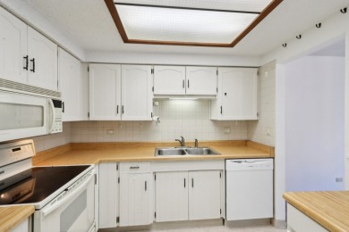 If you are looking for a home that makes your life easier, more on Heather Ridge Golf Club in Illinois - for sale on GolfHomes.com, golf home, golf lot