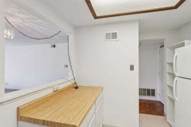 If you are looking for a home that makes your life easier, more on Heather Ridge Golf Club in Illinois - for sale on GolfHomes.com, golf home, golf lot