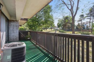 If you are looking for a home that makes your life easier, more on Heather Ridge Golf Club in Illinois - for sale on GolfHomes.com, golf home, golf lot