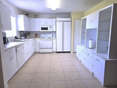 Beautiful and cozy 2/2/1 CBS home in a wonderful 55+ Active Golf on Spanish Lakes Fairways in Florida - for sale on GolfHomes.com, golf home, golf lot
