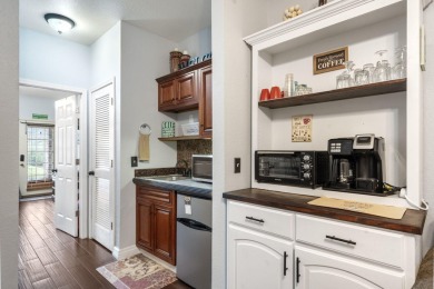 Rare find! This true one bedroom (not studio) condo in the on Ledgestone Country Club and Golf Course in Missouri - for sale on GolfHomes.com, golf home, golf lot