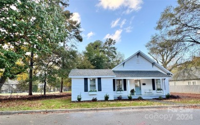 Welcome to your new home with a golf course view in the heart of on Mooresville Golf Course in North Carolina - for sale on GolfHomes.com, golf home, golf lot