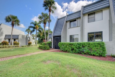 Beautifully maintained 3-bedroom, 3-bath corner unit on the golf on Fountains Golf and Country Club in Florida - for sale on GolfHomes.com, golf home, golf lot