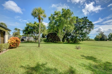 Beautifully maintained 3-bedroom, 3-bath corner unit on the golf on Fountains Golf and Country Club in Florida - for sale on GolfHomes.com, golf home, golf lot