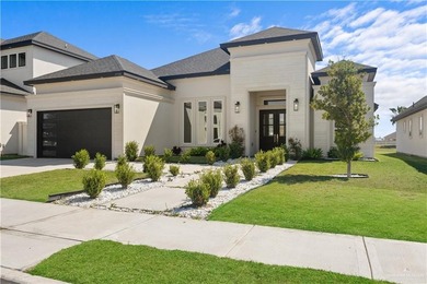 Welcome to this stunning modern, move-in-ready home located in on Los Lagos Golf Club in Texas - for sale on GolfHomes.com, golf home, golf lot