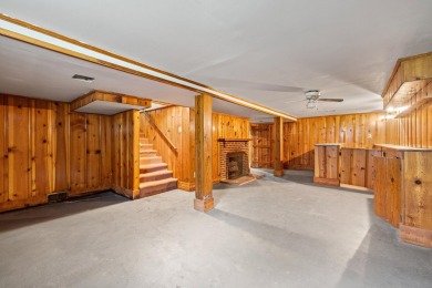 403 Holiday Road offers an outstanding location in Lexington's on Idle Hour Country Club in Kentucky - for sale on GolfHomes.com, golf home, golf lot