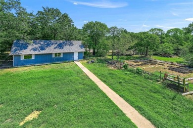 Large family home on beautiful, secluded, and heavily treed lot on Lake Kiowa Golf Course in Texas - for sale on GolfHomes.com, golf home, golf lot