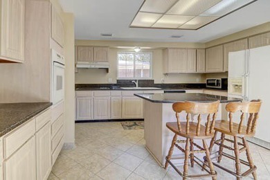 Electric updated!! Stunning 3-bedroom, 2.5-bath mid-century on Fort Walton Beach Golf Course in Florida - for sale on GolfHomes.com, golf home, golf lot