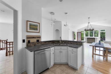 Show 5/28. Located in the private gated Bishops Bay community in on Bishops Bay Country Club in Wisconsin - for sale on GolfHomes.com, golf home, golf lot