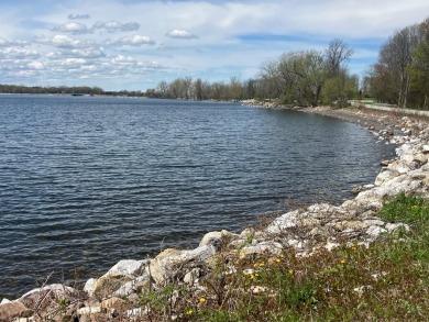 8.13  lot with lake frontage on Lake Champlain. This property on Alburg Golf Links in Vermont - for sale on GolfHomes.com, golf home, golf lot