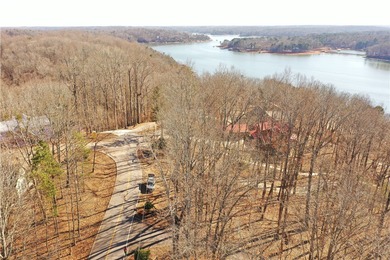 Premier Homesite in Chickasaw Point - Seasonal Lake Hartwell on The Trail At Chickasaw Pointe in South Carolina - for sale on GolfHomes.com, golf home, golf lot