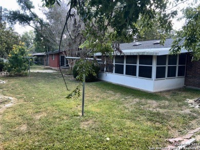 3 bedroom, 2 bath home in Seguin near the golf course. Beautiful on Golf Club of Seguin in Texas - for sale on GolfHomes.com, golf home, golf lot