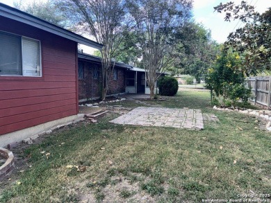 3 bedroom, 2 bath home in Seguin near the golf course. Beautiful on Golf Club of Seguin in Texas - for sale on GolfHomes.com, golf home, golf lot
