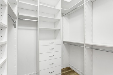 PRICED TO SELL WITH A NEW ROOF! WELCOME TO YOUR SANCTUARY IN THE on PGA National Estates Golf Course in Florida - for sale on GolfHomes.com, golf home, golf lot