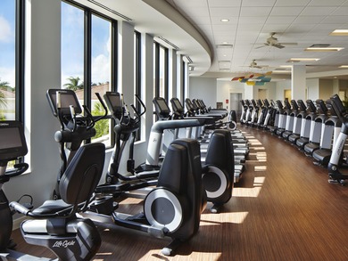 PRICED TO SELL WITH A NEW ROOF! WELCOME TO YOUR SANCTUARY IN THE on PGA National Estates Golf Course in Florida - for sale on GolfHomes.com, golf home, golf lot