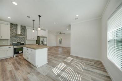 Under contract-accepting backup offers. Cute as a button!!! This on Bobcat Trail Golf Club in Florida - for sale on GolfHomes.com, golf home, golf lot