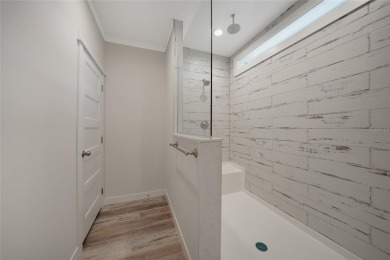 Under contract-accepting backup offers. Cute as a button!!! This on Bobcat Trail Golf Club in Florida - for sale on GolfHomes.com, golf home, golf lot