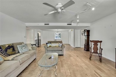 This charming pet-friendly 2-bedroom, 2-bathroom condo is a on Sugarmill Woods Golf and Country Club in Florida - for sale on GolfHomes.com, golf home, golf lot