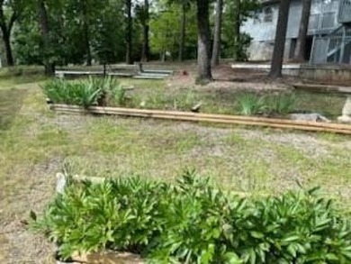 Move in ready Ranch home is waiting for YOU!! Well maintained 3 on Holiday Island Golf Course in Arkansas - for sale on GolfHomes.com, golf home, golf lot