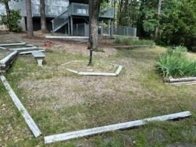 Move in ready Ranch home is waiting for YOU!! Well maintained 3 on Holiday Island Golf Course in Arkansas - for sale on GolfHomes.com, golf home, golf lot