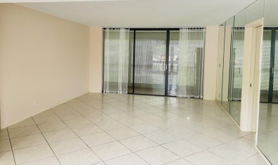 CORNER UNIT! VERY QUIET!  24/7 manned Gated community. Banyan on The President Country Club in Florida - for sale on GolfHomes.com, golf home, golf lot