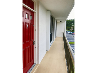 CORNER UNIT! VERY QUIET! 24/7 manned Gated community. Banyan Cay on The President Country Club in Florida - for sale on GolfHomes.com, golf home, golf lot