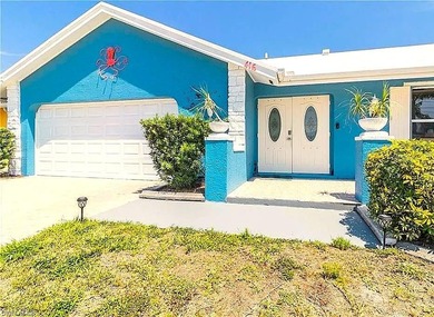 PARADISE FOUND! BRAND NEW SEAWALL INSTALLED BY THE CITY! on Saint Andrews South Golf Club in Florida - for sale on GolfHomes.com, golf home, golf lot