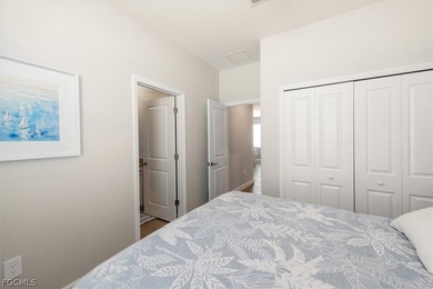 Better than new! This 4 bedroom, 3 bath waterfront front home on River Hall Country Club in Florida - for sale on GolfHomes.com, golf home, golf lot