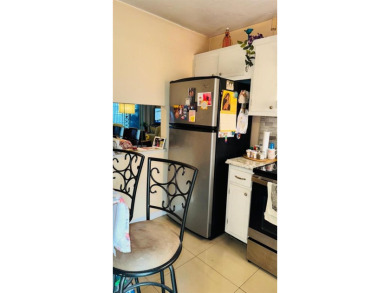 Beautiful 2 Bedroom, 2 bath, first floor condo unit located in on Sunrise Lakes Phase III in Florida - for sale on GolfHomes.com, golf home, golf lot
