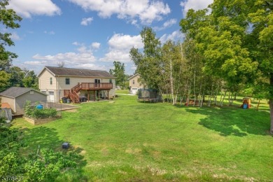 METICULOUSLY UPDATED 3 BEDROOM, 2.1 BATH BI-LEVEL TUCKED AWAY ON on High Point Golf Club in New Jersey - for sale on GolfHomes.com, golf home, golf lot