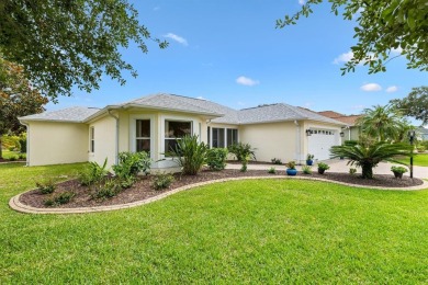 CORNER LOT IN THE VILLAGE OF SUNSET POINTE. This beautifully on The Links of Spruce Creek in Florida - for sale on GolfHomes.com, golf home, golf lot