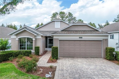 Welcome to Resort Style Living!  This Canterbury Home Features 2 on Kings Ridge Golf Club in Florida - for sale on GolfHomes.com, golf home, golf lot