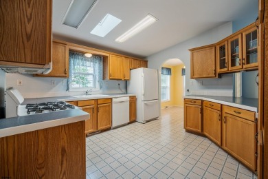 Comfortable, Low-Maintenance Living for Active Adults - 2 Bed, 2 on Mays Landing Golf and Country Club in New Jersey - for sale on GolfHomes.com, golf home, golf lot