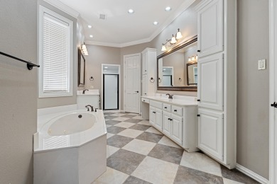 Gorgeous executive garden home located on Lakeridge CC Estates on LakeRidge Country Club in Texas - for sale on GolfHomes.com, golf home, golf lot
