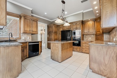 Gorgeous executive garden home located on Lakeridge CC Estates on LakeRidge Country Club in Texas - for sale on GolfHomes.com, golf home, golf lot