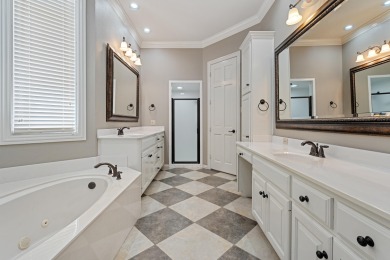 Gorgeous executive garden home located on Lakeridge CC Estates on LakeRidge Country Club in Texas - for sale on GolfHomes.com, golf home, golf lot