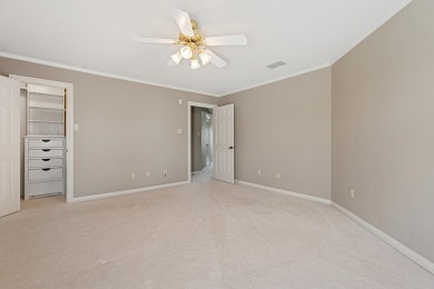 Gorgeous executive garden home located on Lakeridge CC Estates on LakeRidge Country Club in Texas - for sale on GolfHomes.com, golf home, golf lot