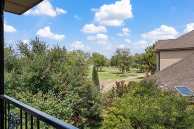 Gorgeous executive garden home located on Lakeridge CC Estates on LakeRidge Country Club in Texas - for sale on GolfHomes.com, golf home, golf lot