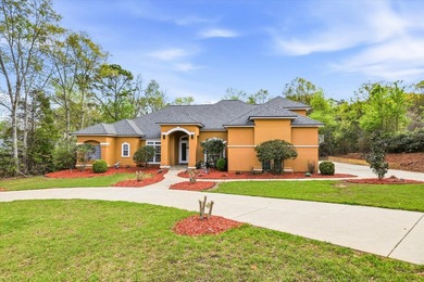 4364 Sq Foot, four bedroom pool home on the 15th hole of on The Golf Club At Summerbrooke in Florida - for sale on GolfHomes.com, golf home, golf lot