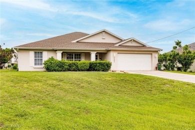 Beautiful and fully furnished. TURNKEY, 3 bedroom 2 bath + Den on Palmetto-Pine Country Club in Florida - for sale on GolfHomes.com, golf home, golf lot