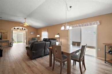 WOW! ONE-OWNER 2 bedroom, 2 bath Courtyard Villa! MOVE-IN READY on The Links of Spruce Creek in Florida - for sale on GolfHomes.com, golf home, golf lot