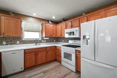 WOW! ONE-OWNER 2 bedroom, 2 bath Courtyard Villa! MOVE-IN READY on The Links of Spruce Creek in Florida - for sale on GolfHomes.com, golf home, golf lot