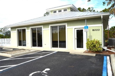Motivated seller!  One owner, pet free, smoke free,  move-in on Pinemoor West Golf Club in Florida - for sale on GolfHomes.com, golf home, golf lot