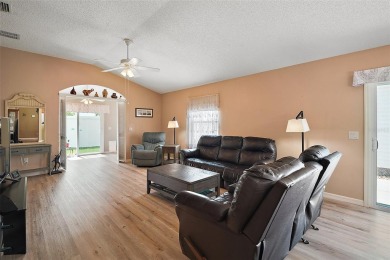 WOW! ONE-OWNER 2 bedroom, 2 bath Courtyard Villa! MOVE-IN READY on The Links of Spruce Creek in Florida - for sale on GolfHomes.com, golf home, golf lot