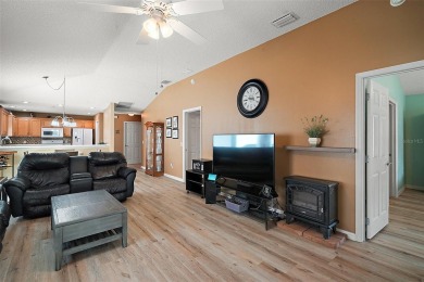 WOW! ONE-OWNER 2 bedroom, 2 bath Courtyard Villa! MOVE-IN READY on The Links of Spruce Creek in Florida - for sale on GolfHomes.com, golf home, golf lot