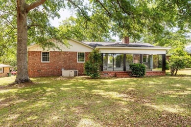 MAKE EVERY DAY A VACATION DAY! LOCATED IN SANTEE COOPER RESORT on Santee-Cooper Country Club in South Carolina - for sale on GolfHomes.com, golf home, golf lot