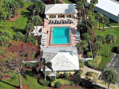 Beautifully RENOVATED and FRESHLY PAINTED condo with GOLF AND on Plantation Golf and Country Club in Florida - for sale on GolfHomes.com, golf home, golf lot