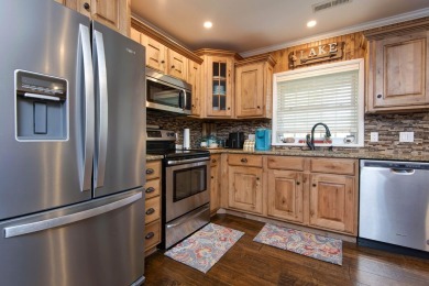 Check out this charming stand alone condo at the Villas of on Kimberling City Golf Club in Missouri - for sale on GolfHomes.com, golf home, golf lot