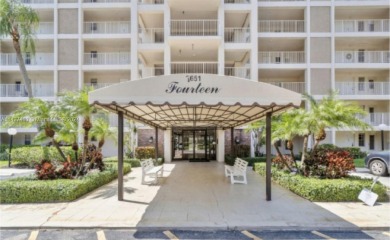 Fantastic 2/2 in Palm Aire, few mins walk to all amenities on Palm-Aire Country Club and Resort - Palms in Florida - for sale on GolfHomes.com, golf home, golf lot