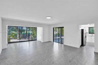 Beautiful Corner Villa/Condo overlooking Turnberry Golf Course! on Turnberry Isle Resort and Club in Florida - for sale on GolfHomes.com, golf home, golf lot